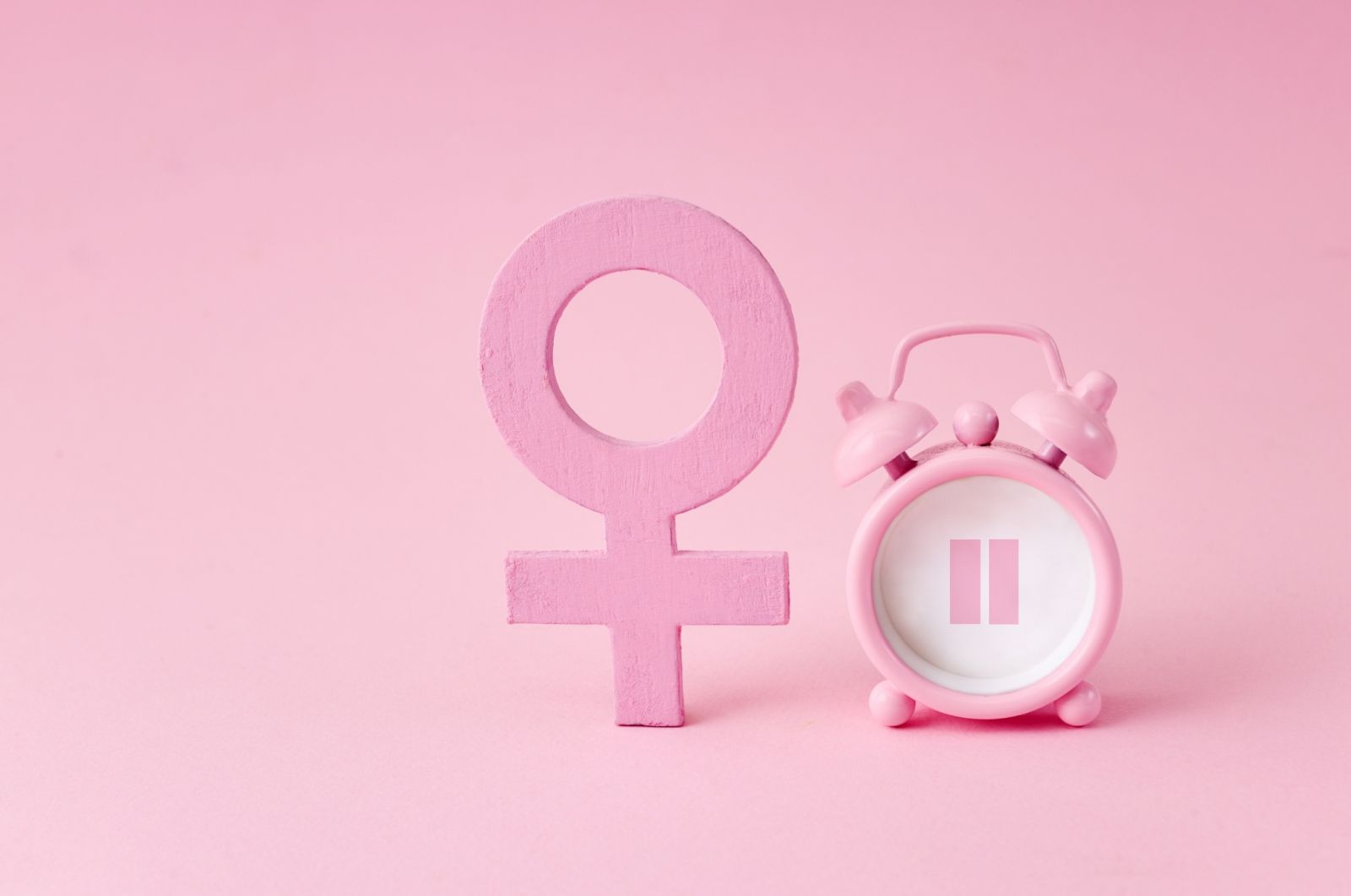Estrogen trong cơ thể giảm dần khiến quá trình mất xương diễn ra nhanh hơn