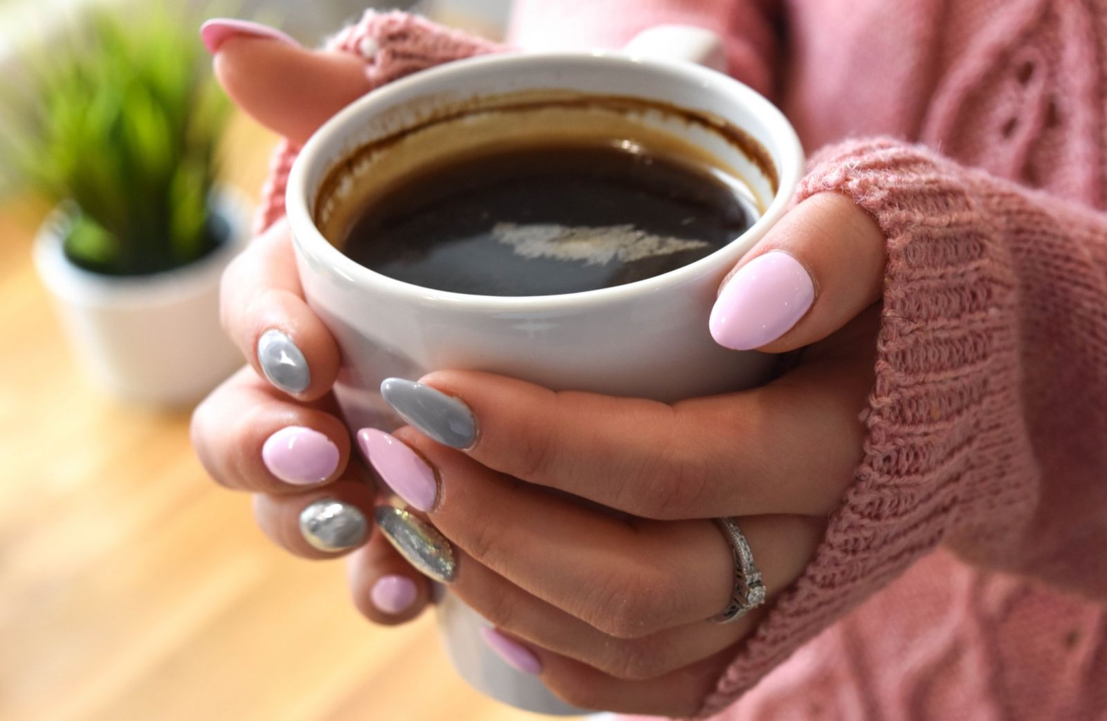 Lạm dụng cà phê hoặc đồ uống kích thích