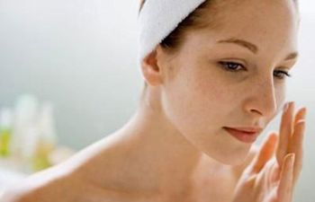 Có hơn 80% phụ nữ ở tuổi 40 bị nám